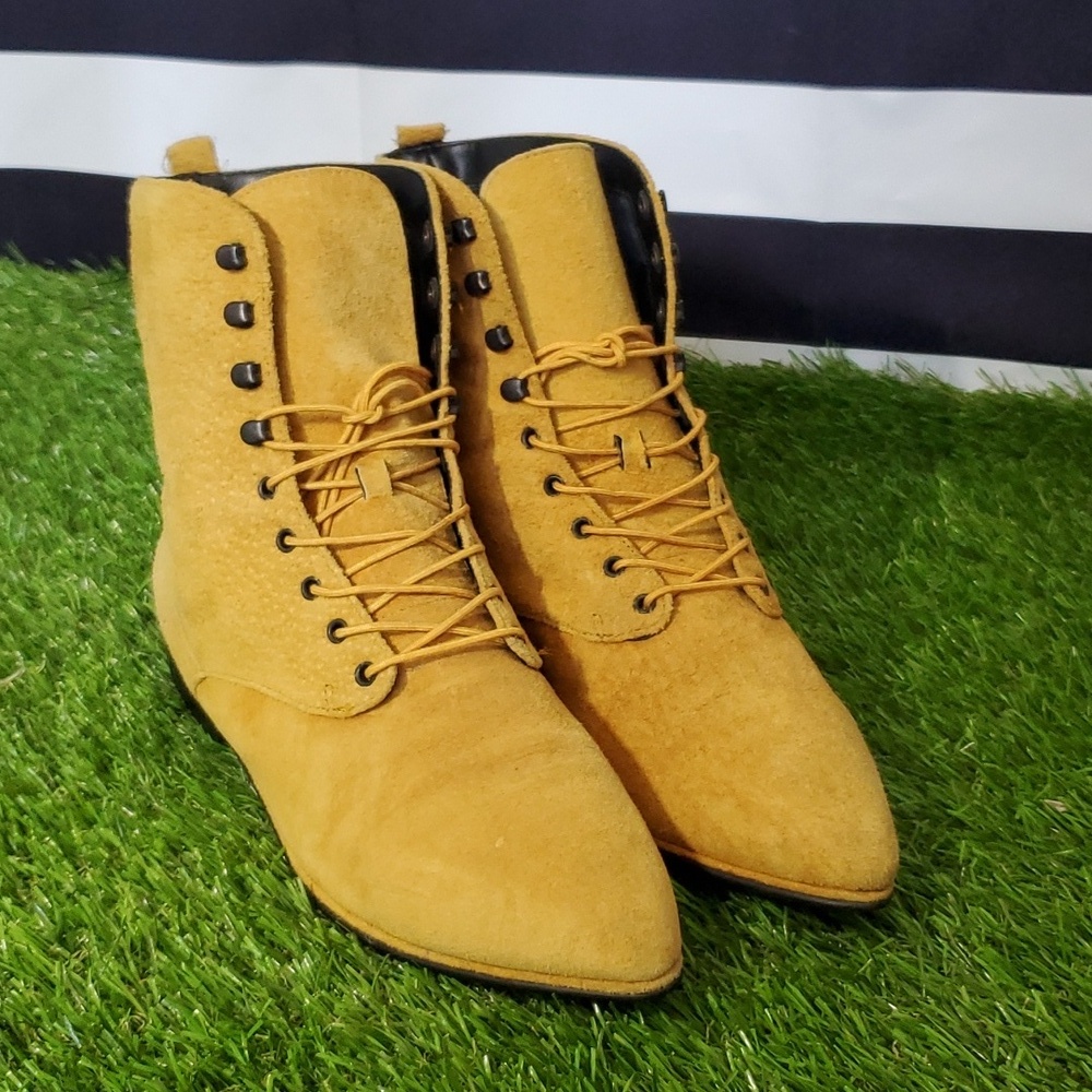 Vintage S&L Tan Leather Pointy Toe Ankle Boots
